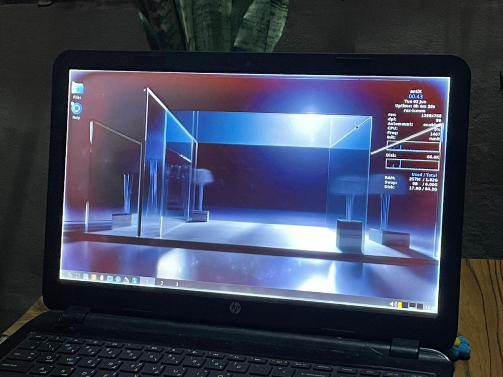 antiX Linux Laptop